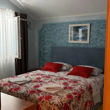Apartmants Ivana & Toni * 프리블라카